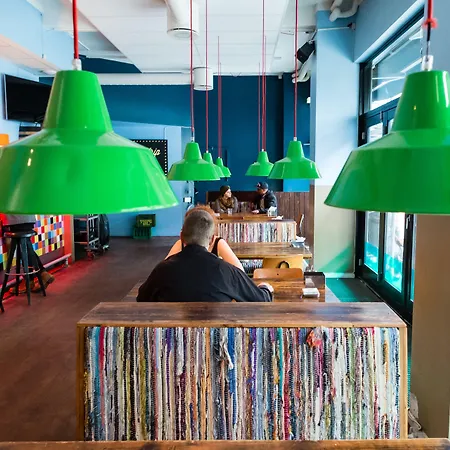 다운타운 호스텔 *