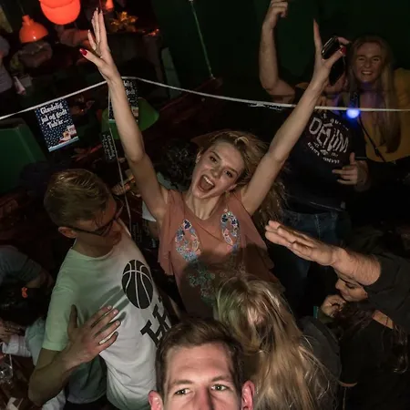 אכסניה Downtown *